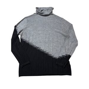 MaxSport Womens L Grey & Black Color Block Lightweight Turtleneck Sweater